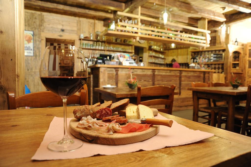 Laghetto Alpine Hotel & Restaurant Брусон Екстериор снимка