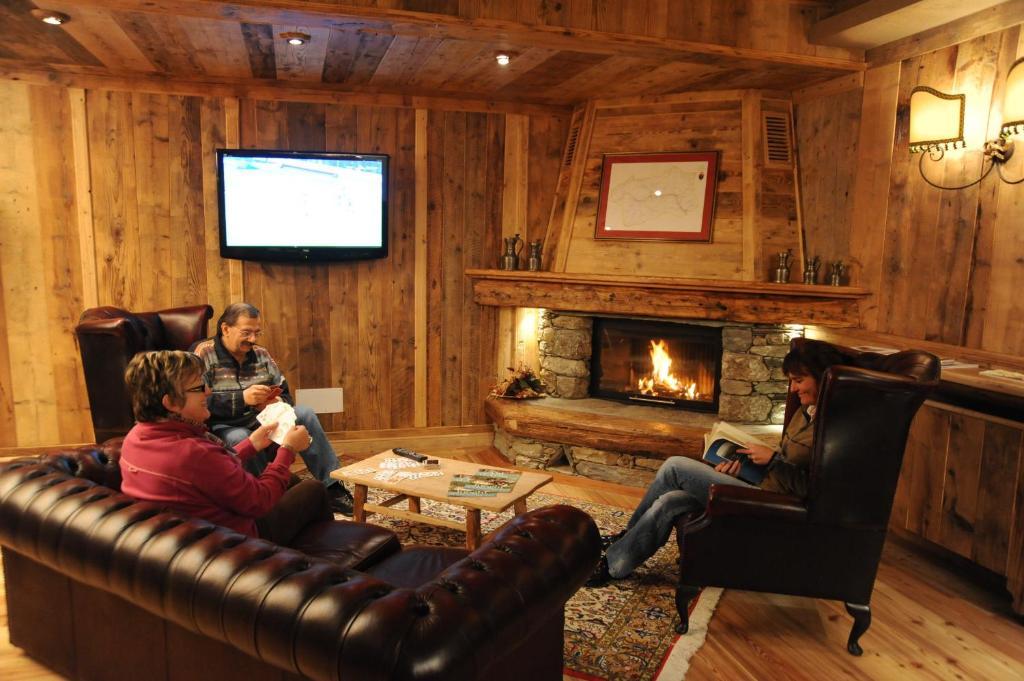 Laghetto Alpine Hotel & Restaurant Брусон Екстериор снимка